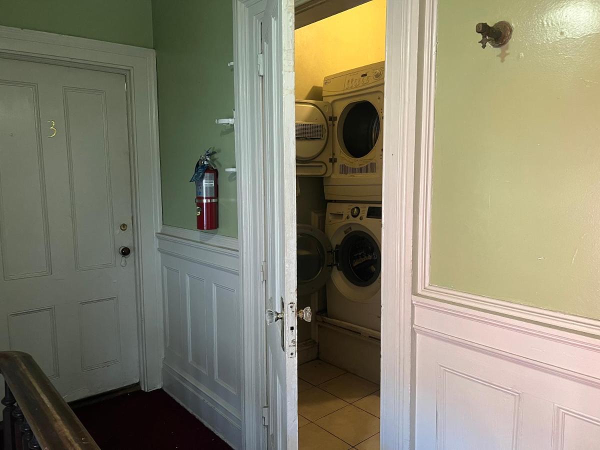 פוקיפסי 1 Bedroom Private Victorian Apt In Convenient City Location On 5 Acre, Sleeps 4 מראה חיצוני תמונה